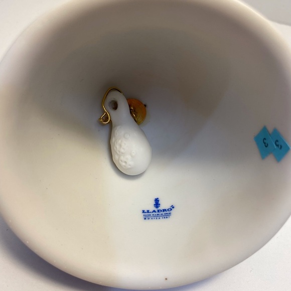 Lladro 1987 First Annual Porcelain Christmas Bell Children in the Snow with Box - Picture 3 of 6